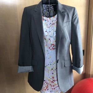 Like new gray blazer